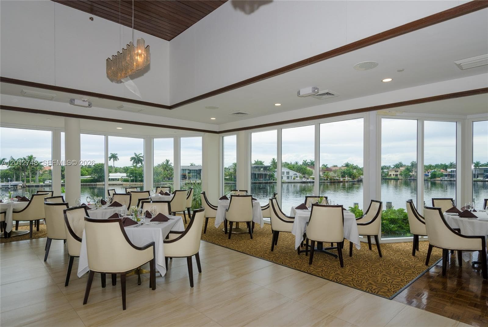 20281 E Country Club Dr, Aventura FL 33180 — 68