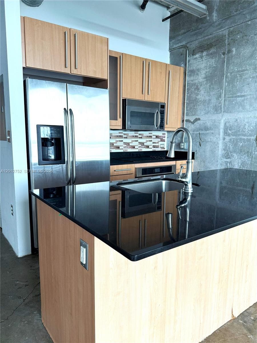 8101 Biscayne Blvd # 410, Miami FL 33138 — 5