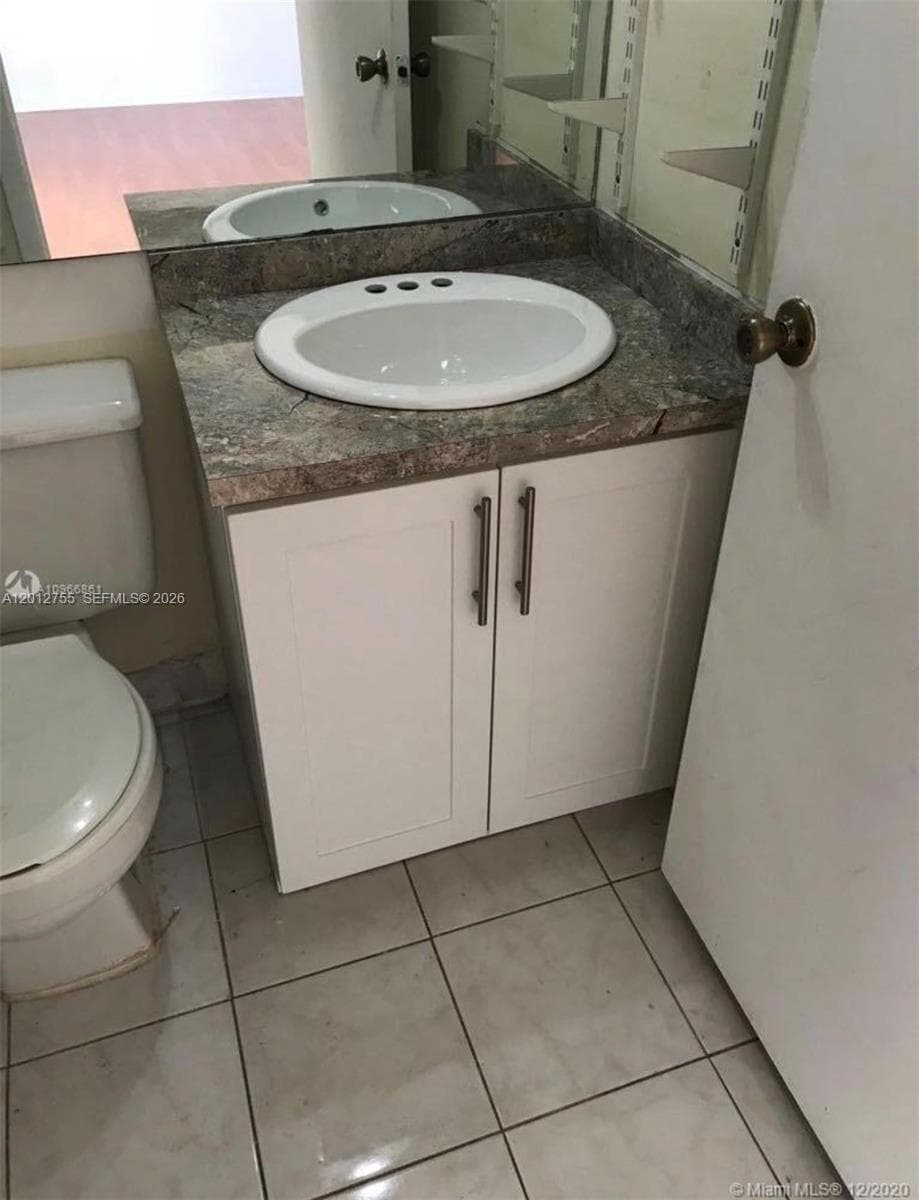 6690 SW 12th St # 6690, West Miami FL 33144 — 17