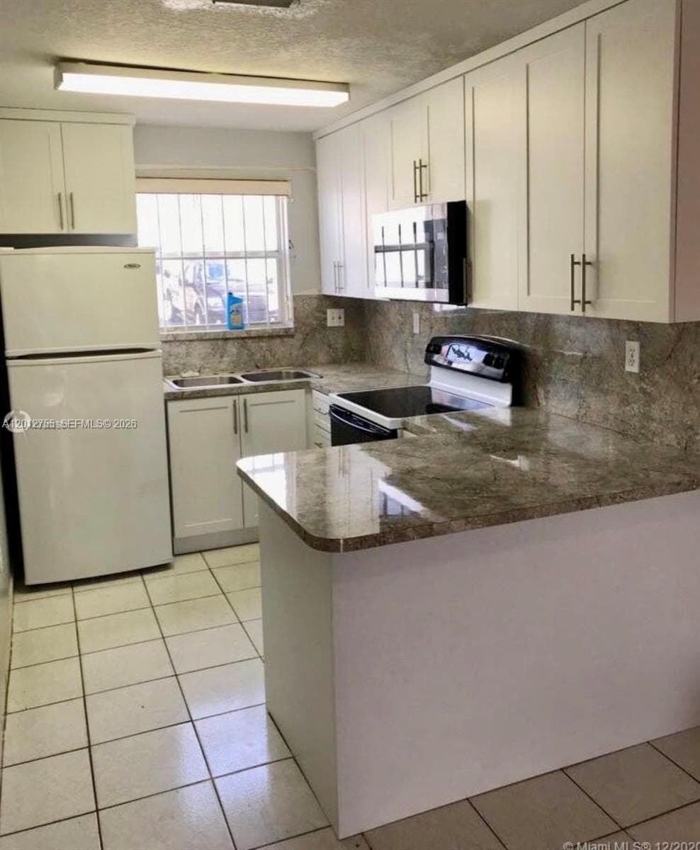 6690 SW 12th St # 6690, West Miami FL 33144 — 5