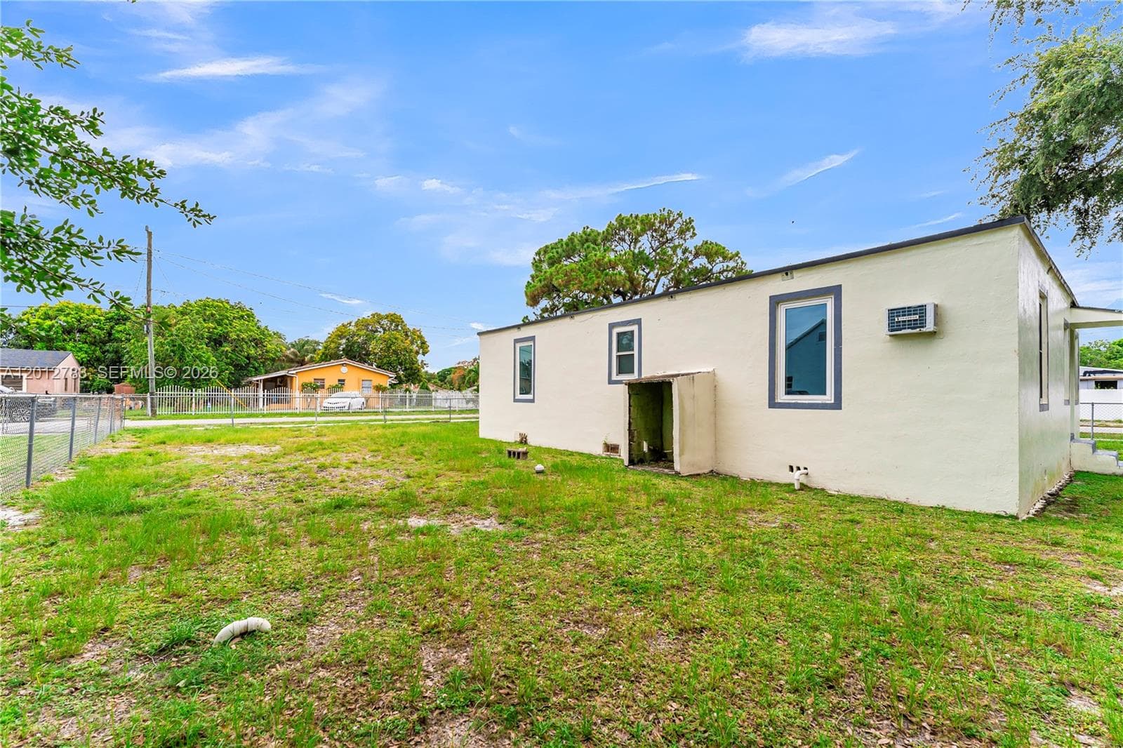 9301 NW 20th Ave, Miami FL 33147 — 28