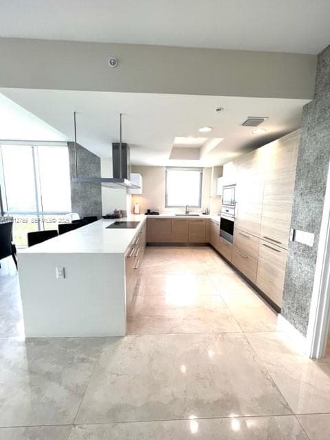 17111 Biscayne Blvd # 2102, North Miami Beach FL 33160 — 7