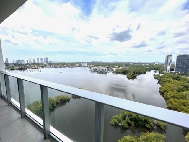 17111 Biscayne Blvd # 2102, North Miami Beach FL 33160 — 32