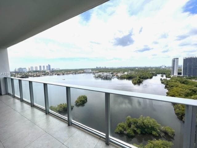 17111 Biscayne Blvd # 2102, North Miami Beach FL 33160 — 38