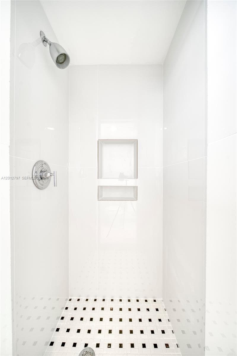 7933 West Dr # 817, North Bay Village FL 33141 — 23