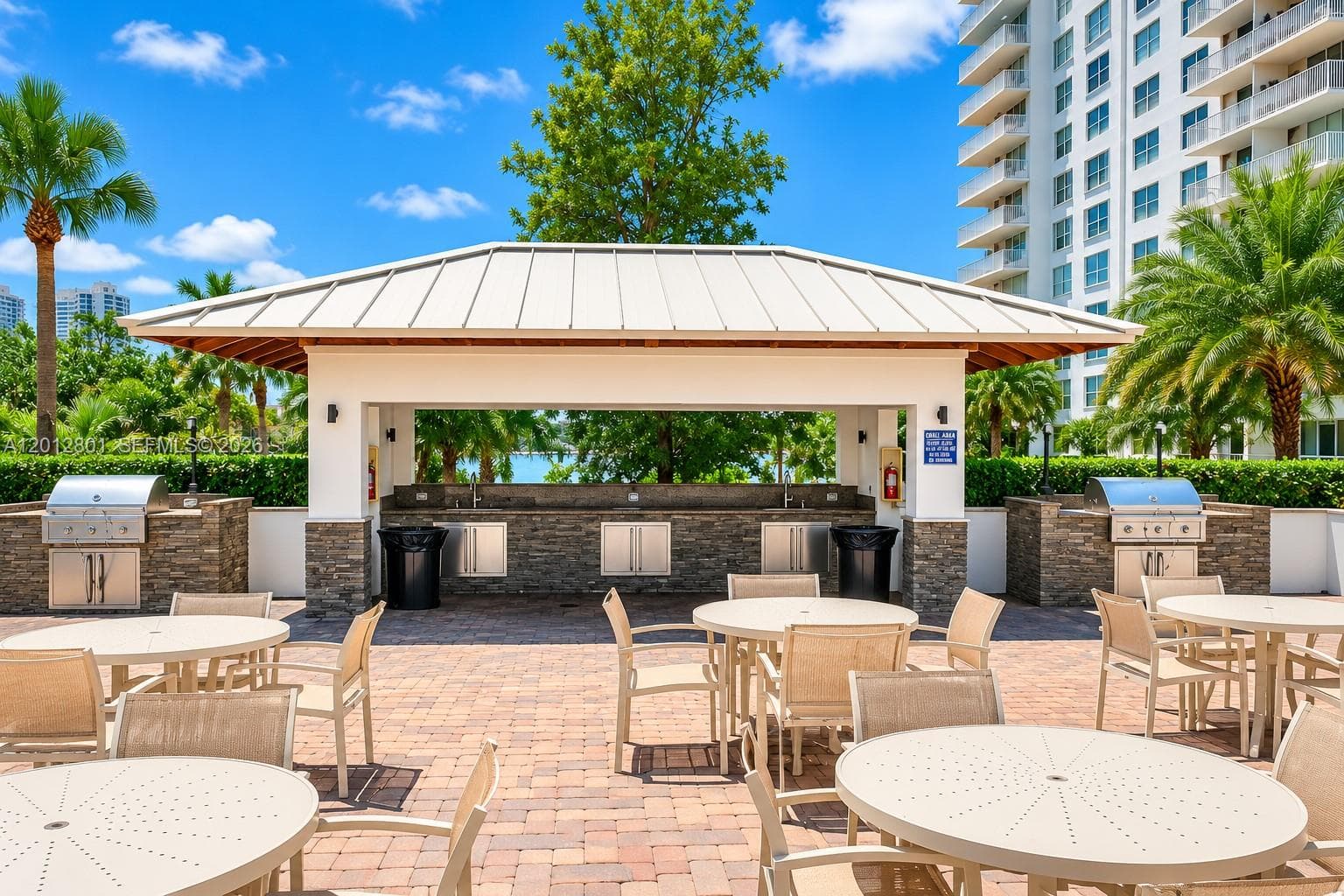 2851 NE 183rd St # 1508E, Aventura FL 33160 — 25