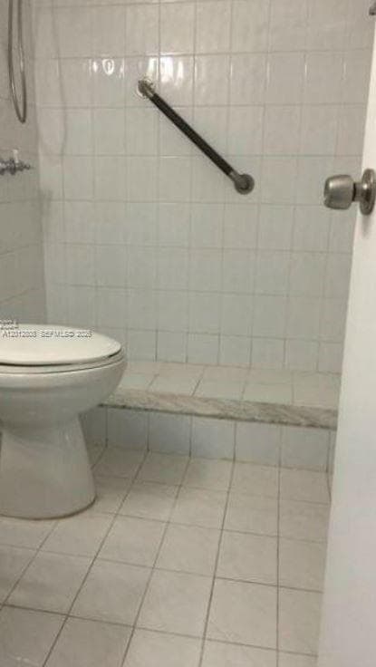 4805 NW 7th # 15, Miami FL 33126 — 4