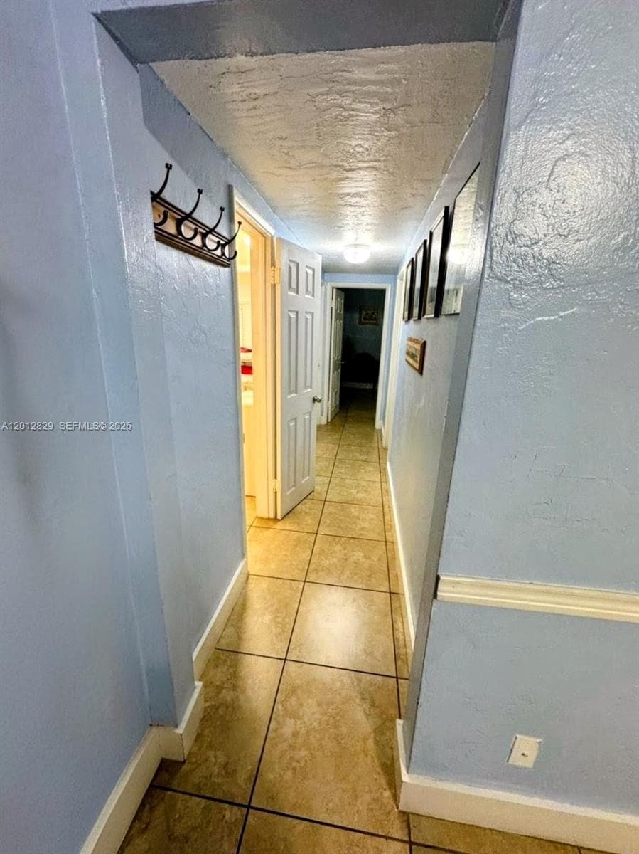 965 NE 146th St # B, North Miami FL 33161 — 6