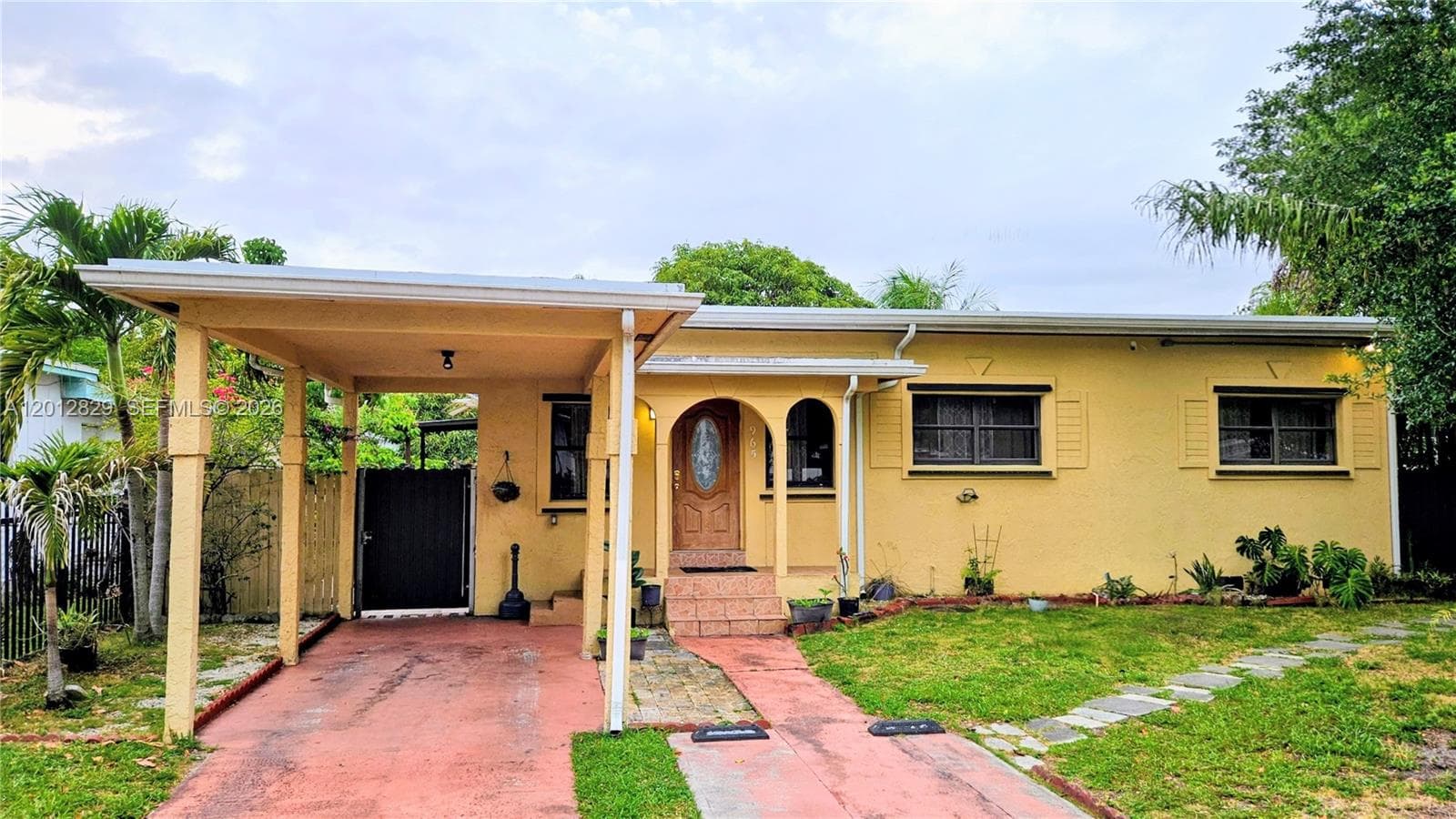 965 NE 146th St # B, North Miami FL 33161 — 10