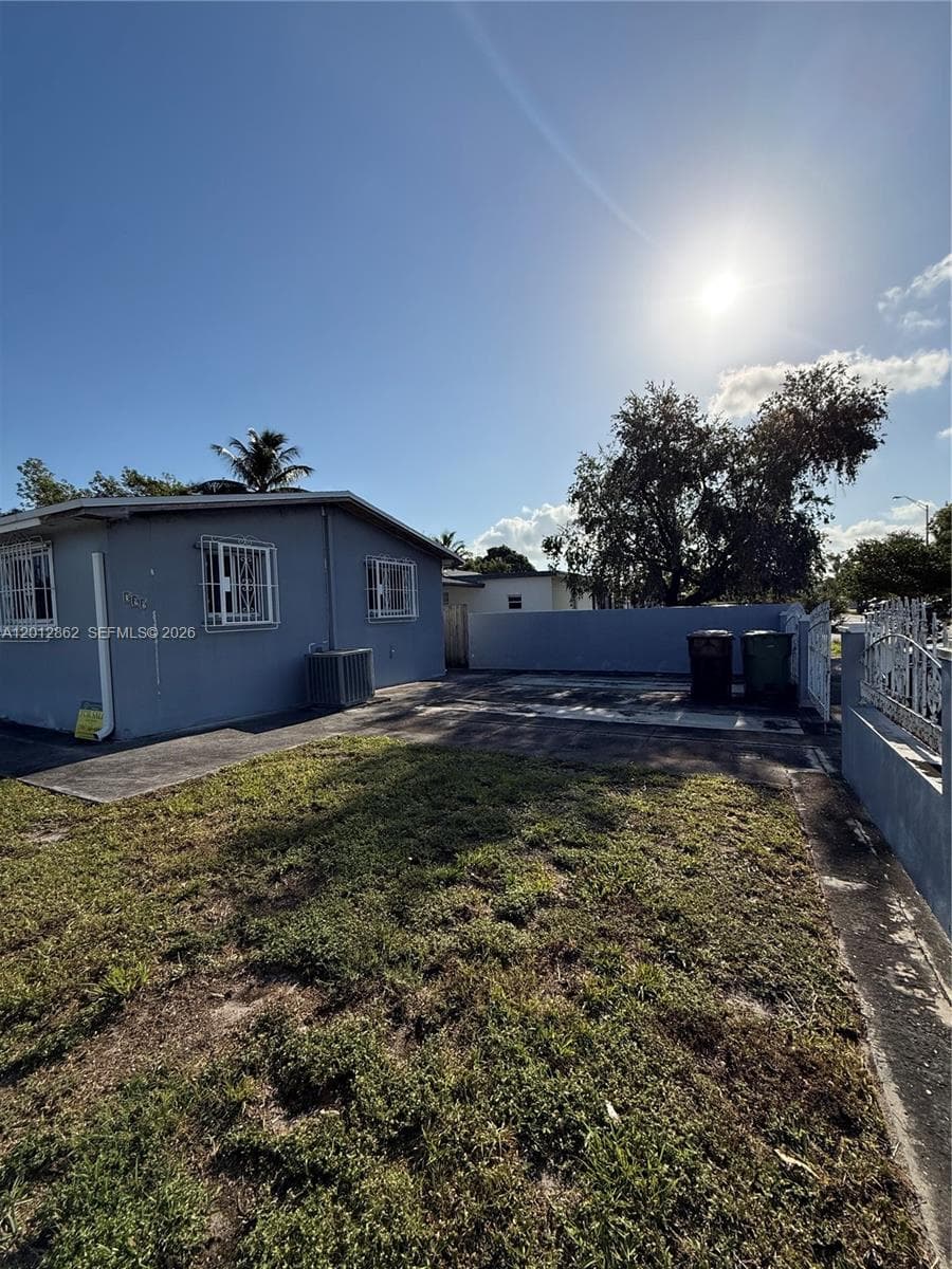 399 W 12th St, Hialeah FL 33010 — 26