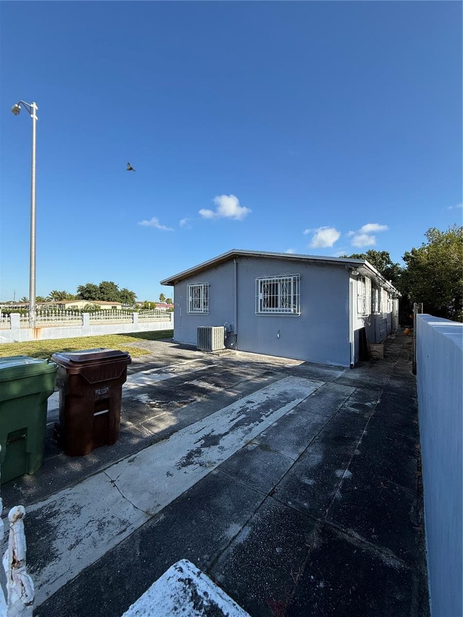 399 W 12th St, Hialeah FL 33010 — 24
