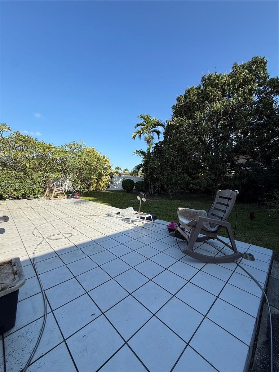 399 W 12th St, Hialeah FL 33010 — 18