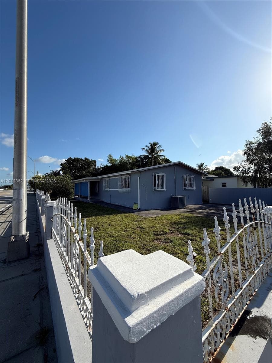 399 W 12th St, Hialeah FL 33010 — 21