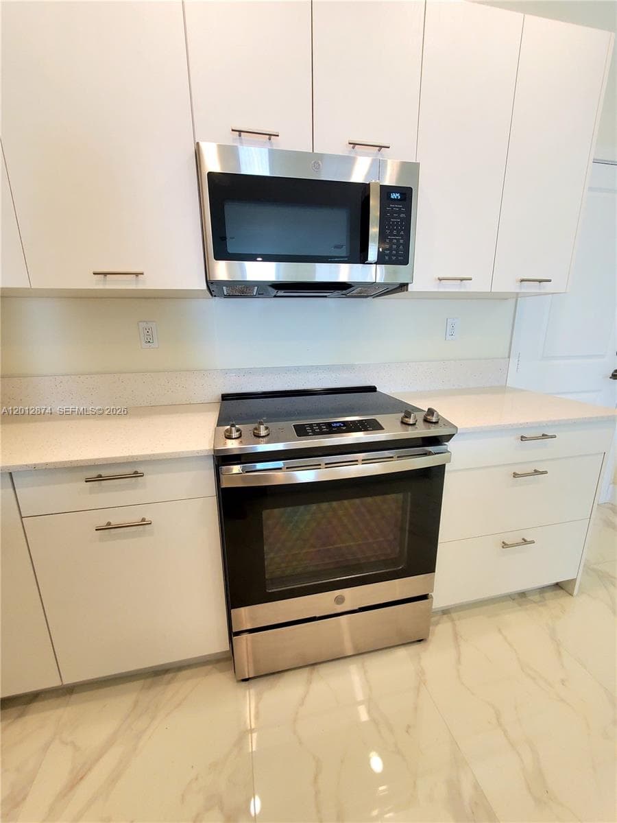 4278 NW 82nd Ave # 4278, Doral FL 33166 — 13