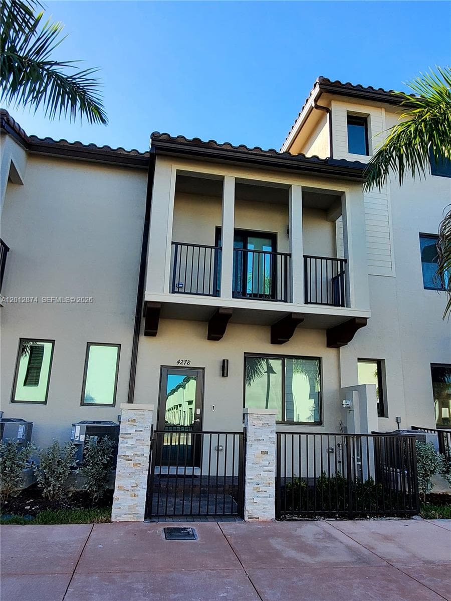4278 NW 82nd Ave # 4278, Doral FL 33166 — 1