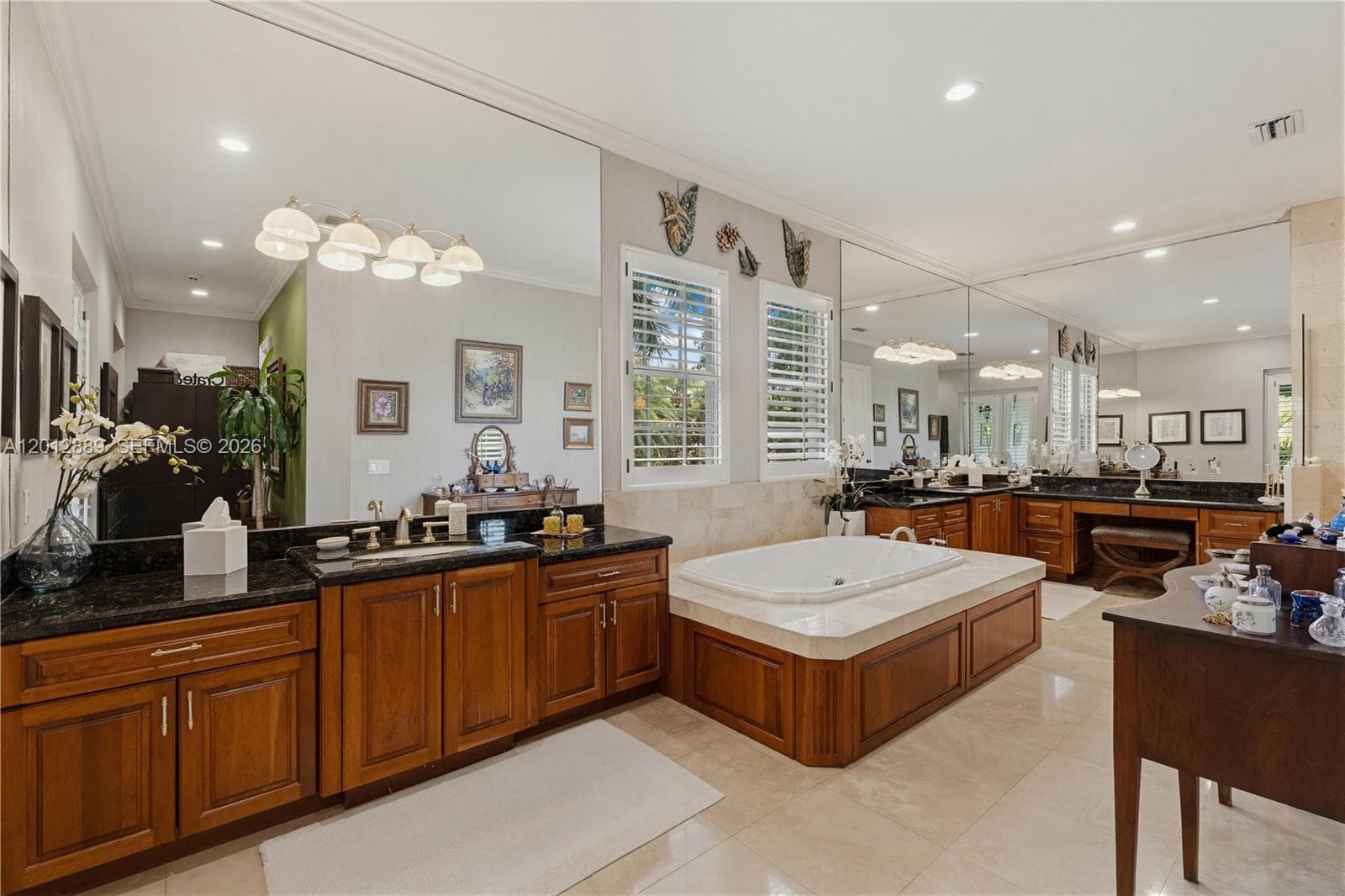 6801 SW 94th St, Pinecrest FL 33156 — 34