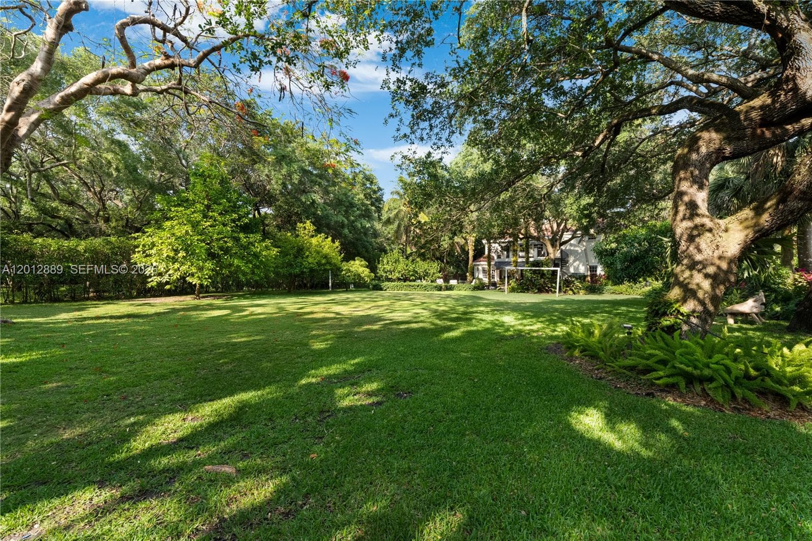 6801 SW 94th St, Pinecrest FL 33156 — 85