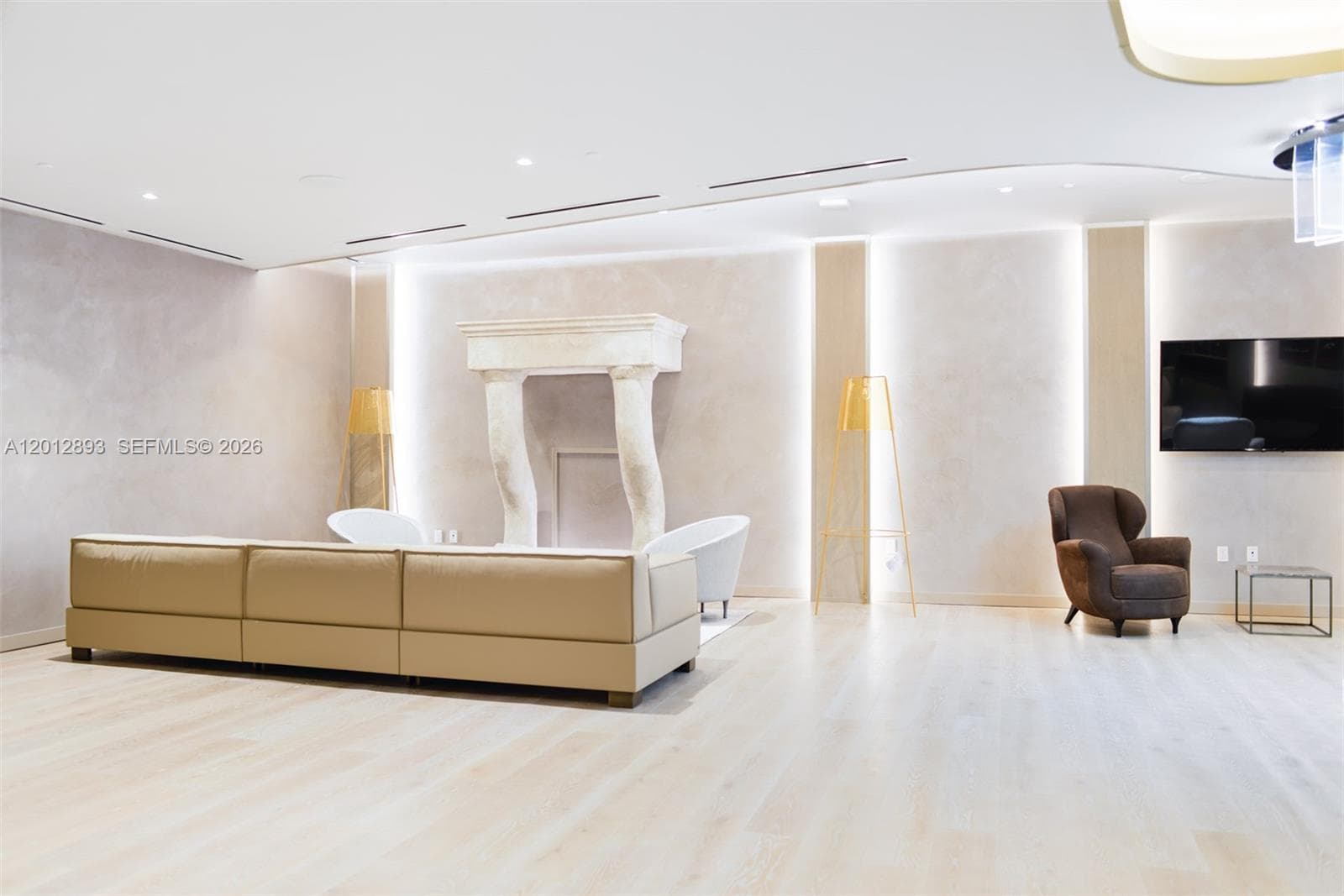 1000 Brickell Plz # 3014, Miami FL 33131 — 38