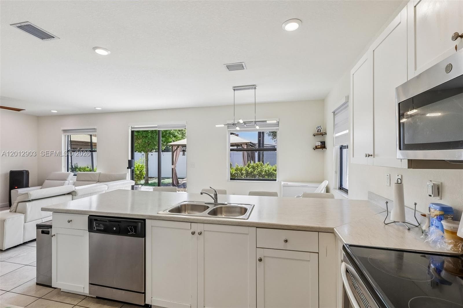 10594 W 35th Ln, Hialeah FL 33018 — 21