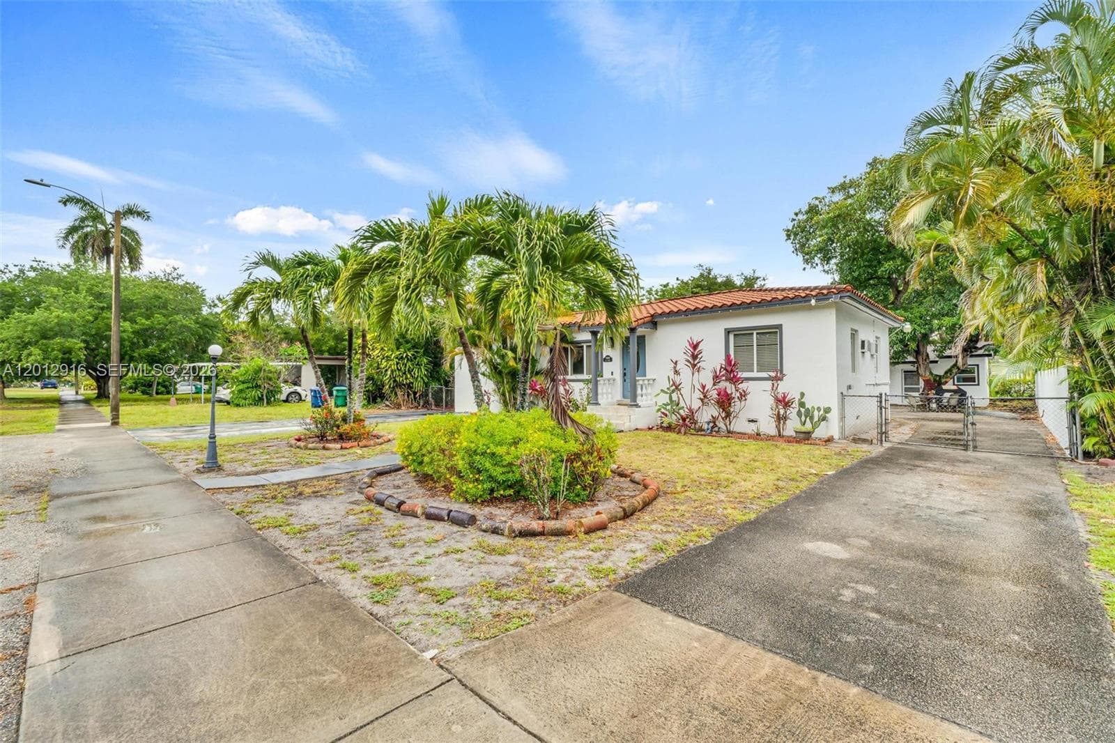 79 NW 143rd St, Miami FL 33168 — 2