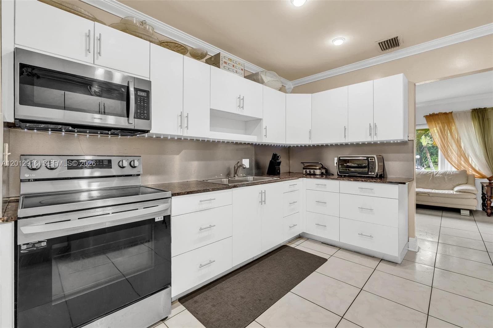 79 NW 143rd St, Miami FL 33168 — 10