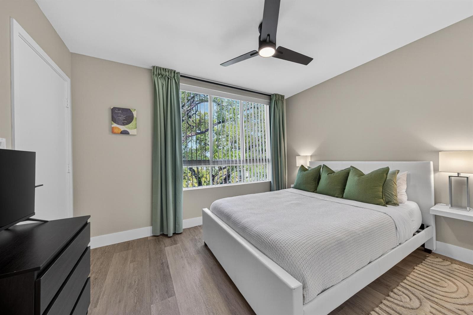2535 NE 193rd Street # 3203, Miami FL 33180 — 28