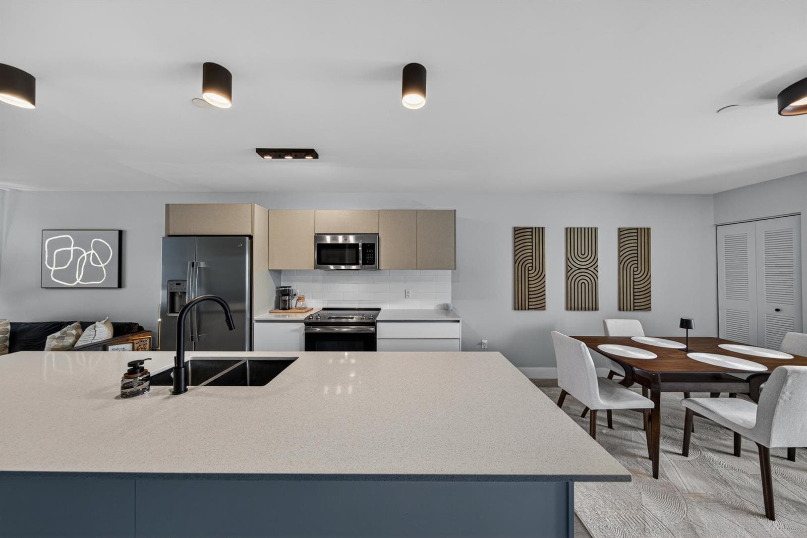 2535 NE 193rd Street # 3203, Miami FL 33180 — 10