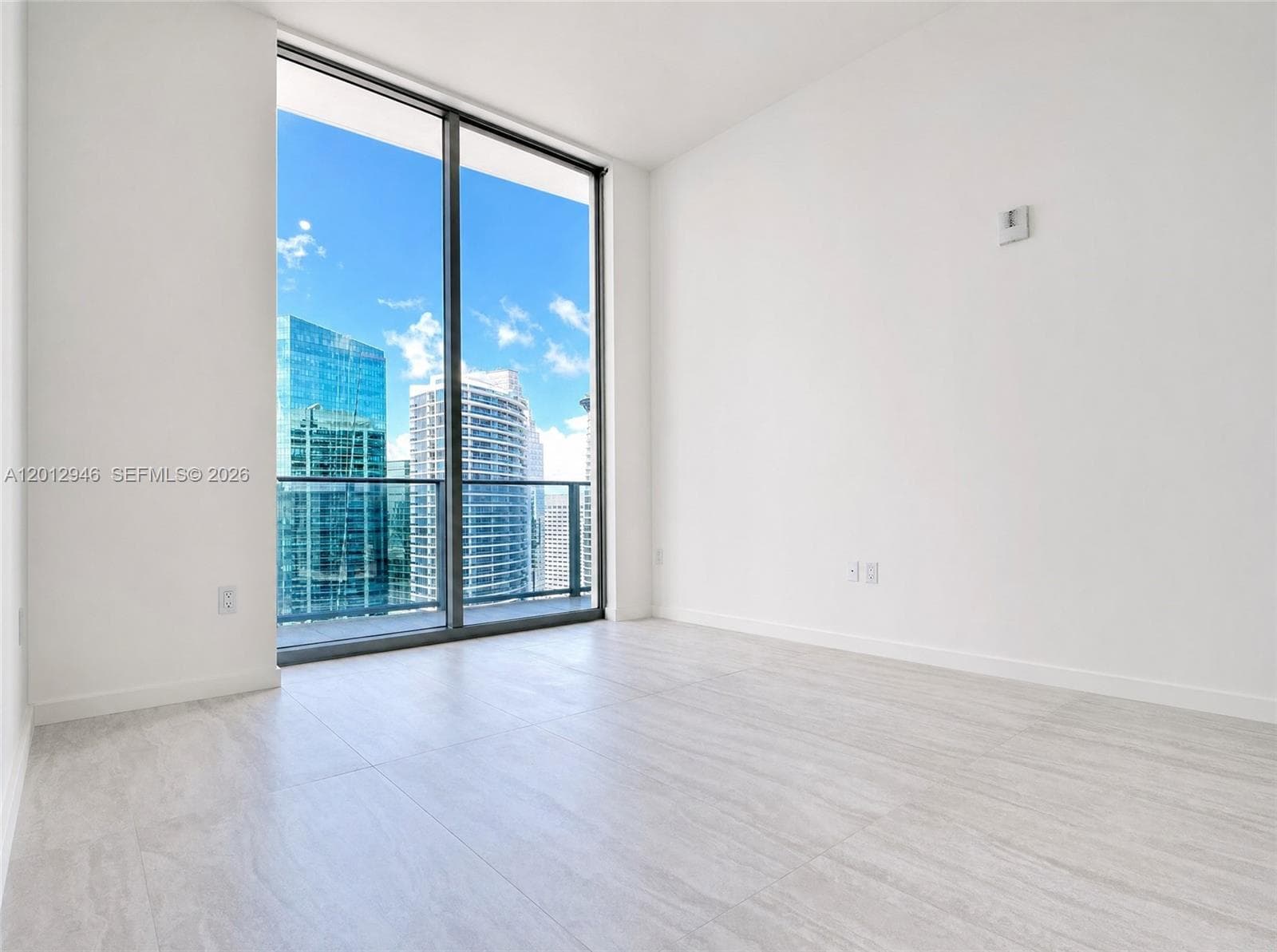 77 SE 5 ST, Miami FL 33131 — 3