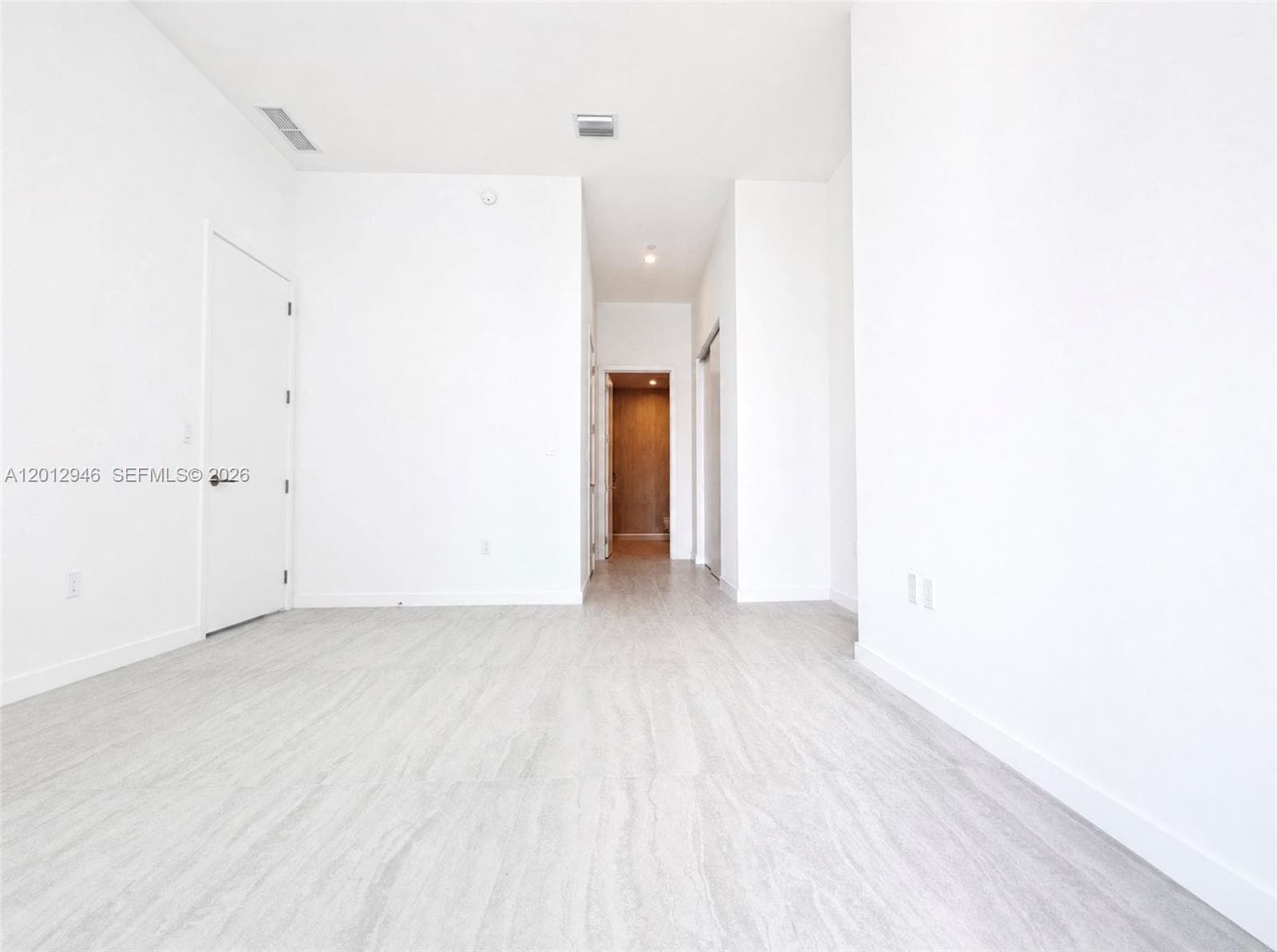 77 SE 5 ST, Miami FL 33131 — 8