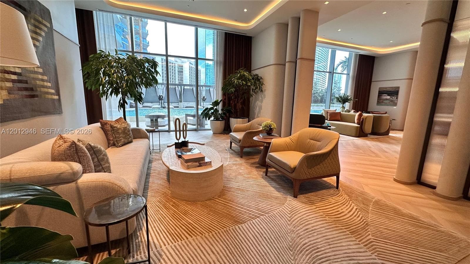 77 SE 5 ST, Miami FL 33131 — 25