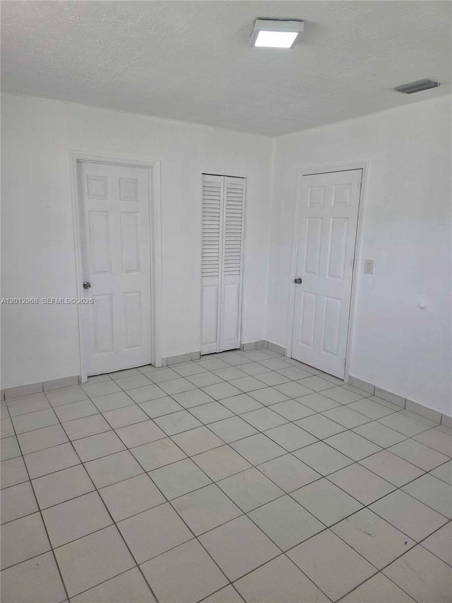 2735 NW 28th St # 2735, Miami FL 33142 — 8