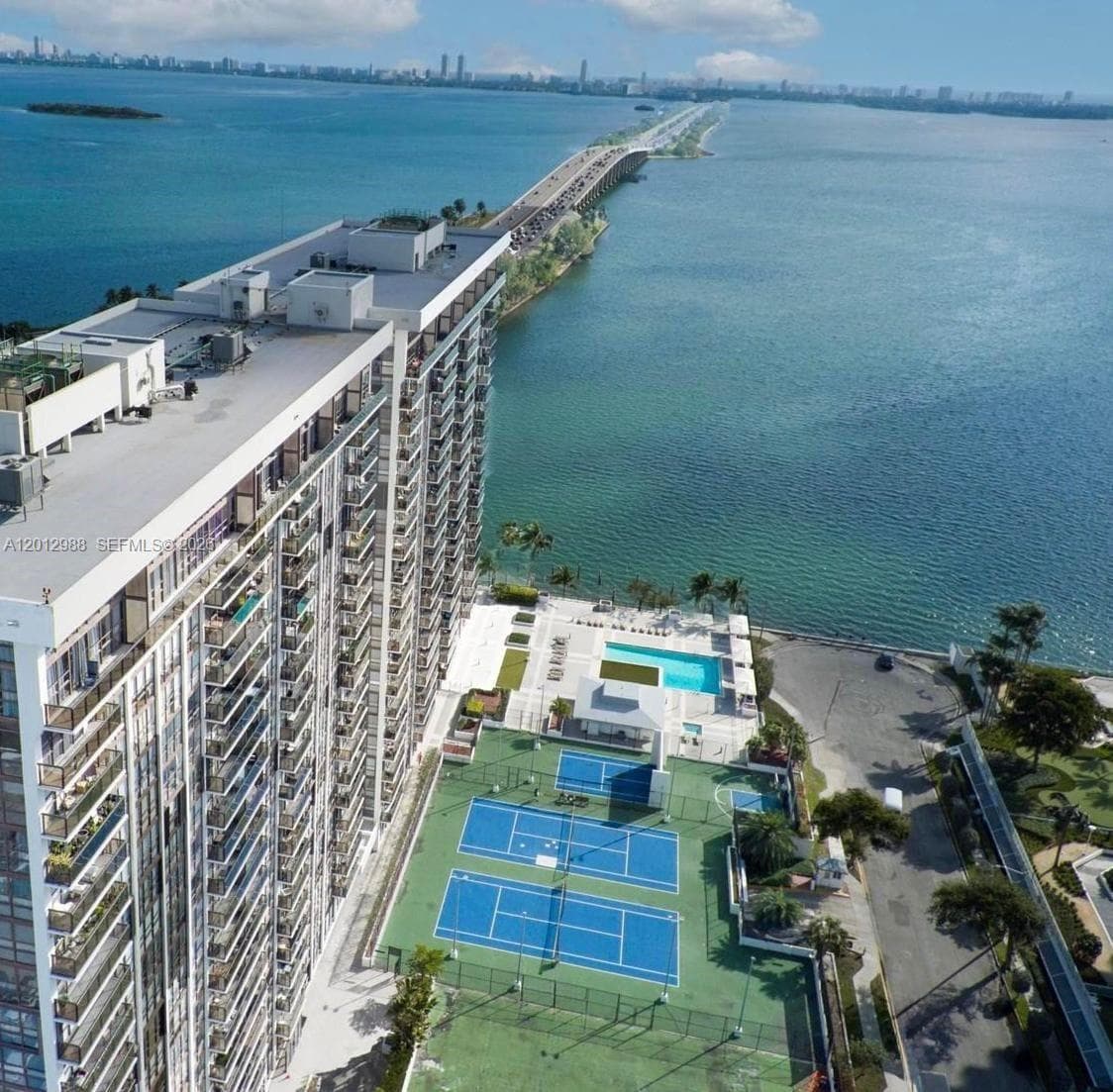 600 NE 36th St # 706, Miami FL 33137 — 31