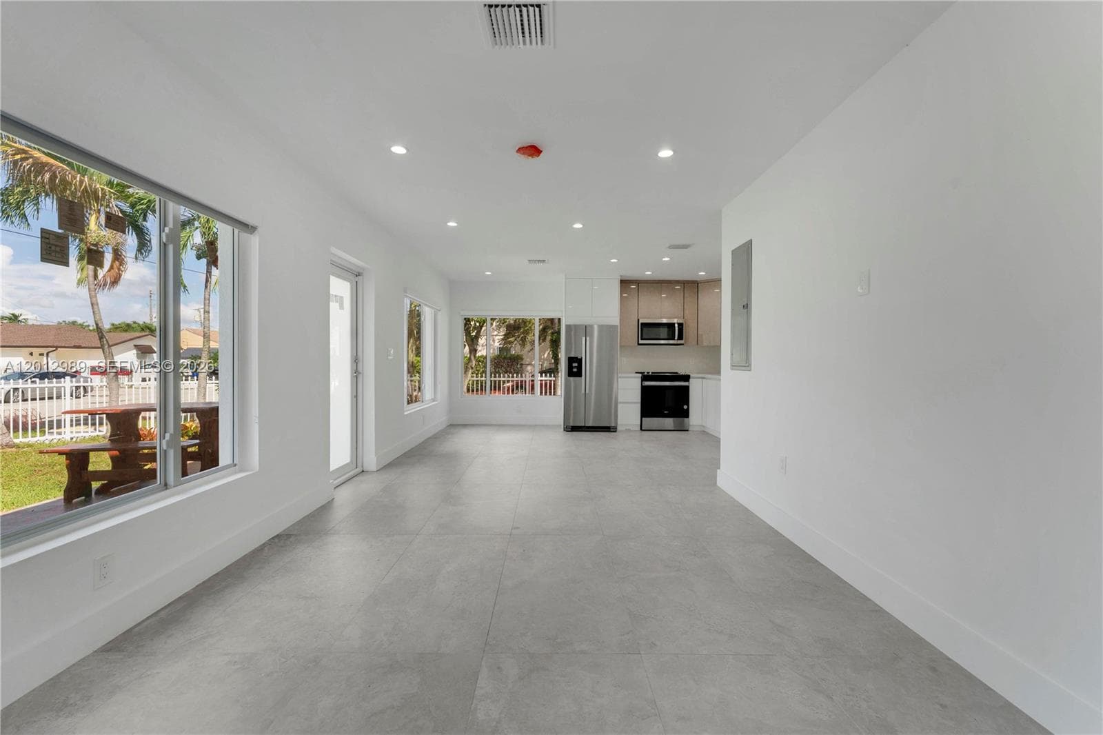 521 NW 33rd Ave, Miami FL 33125 — 6