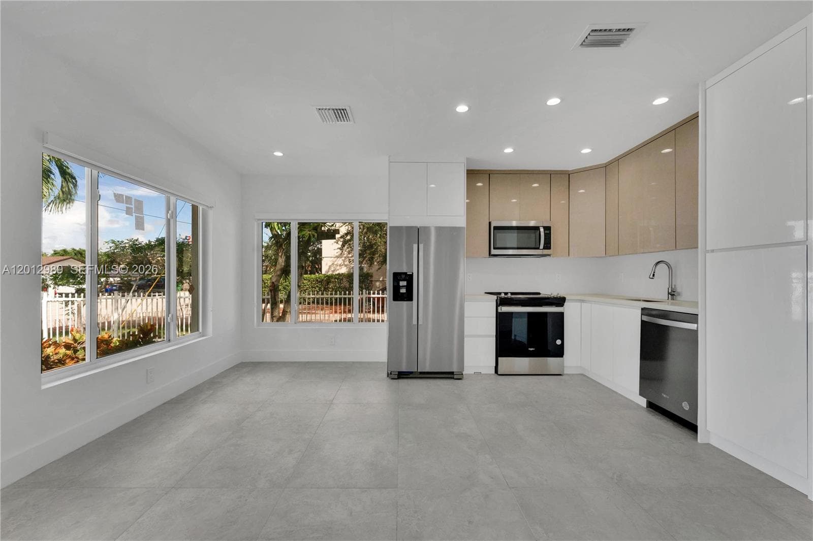 521 NW 33rd Ave, Miami FL 33125 — 7