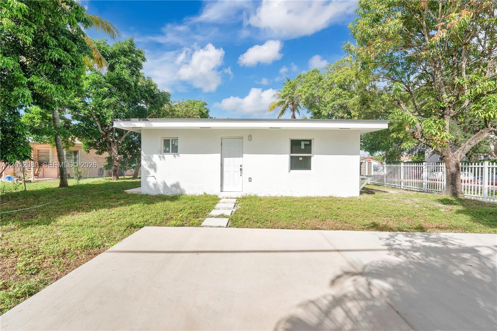 521 NW 33rd Ave, Miami FL 33125 — 28