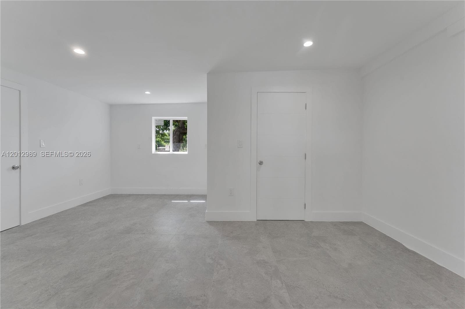 521 NW 33rd Ave, Miami FL 33125 — 20