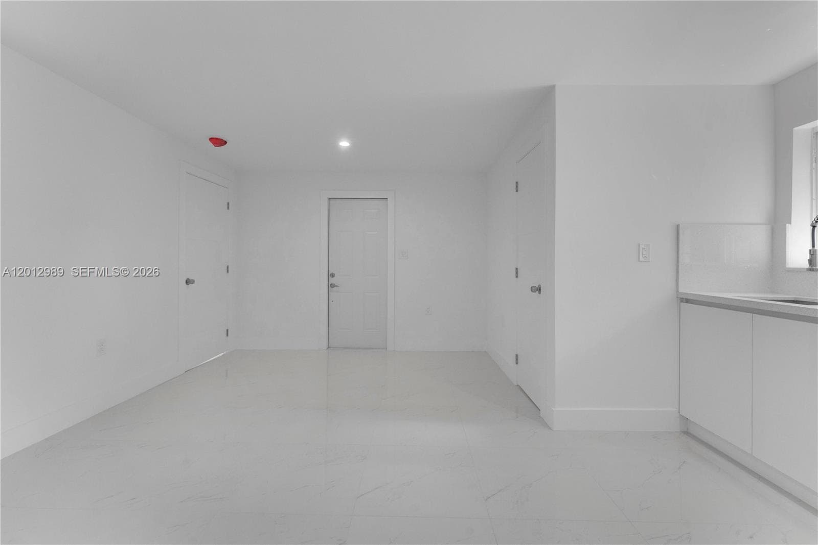 521 NW 33rd Ave, Miami FL 33125 — 19