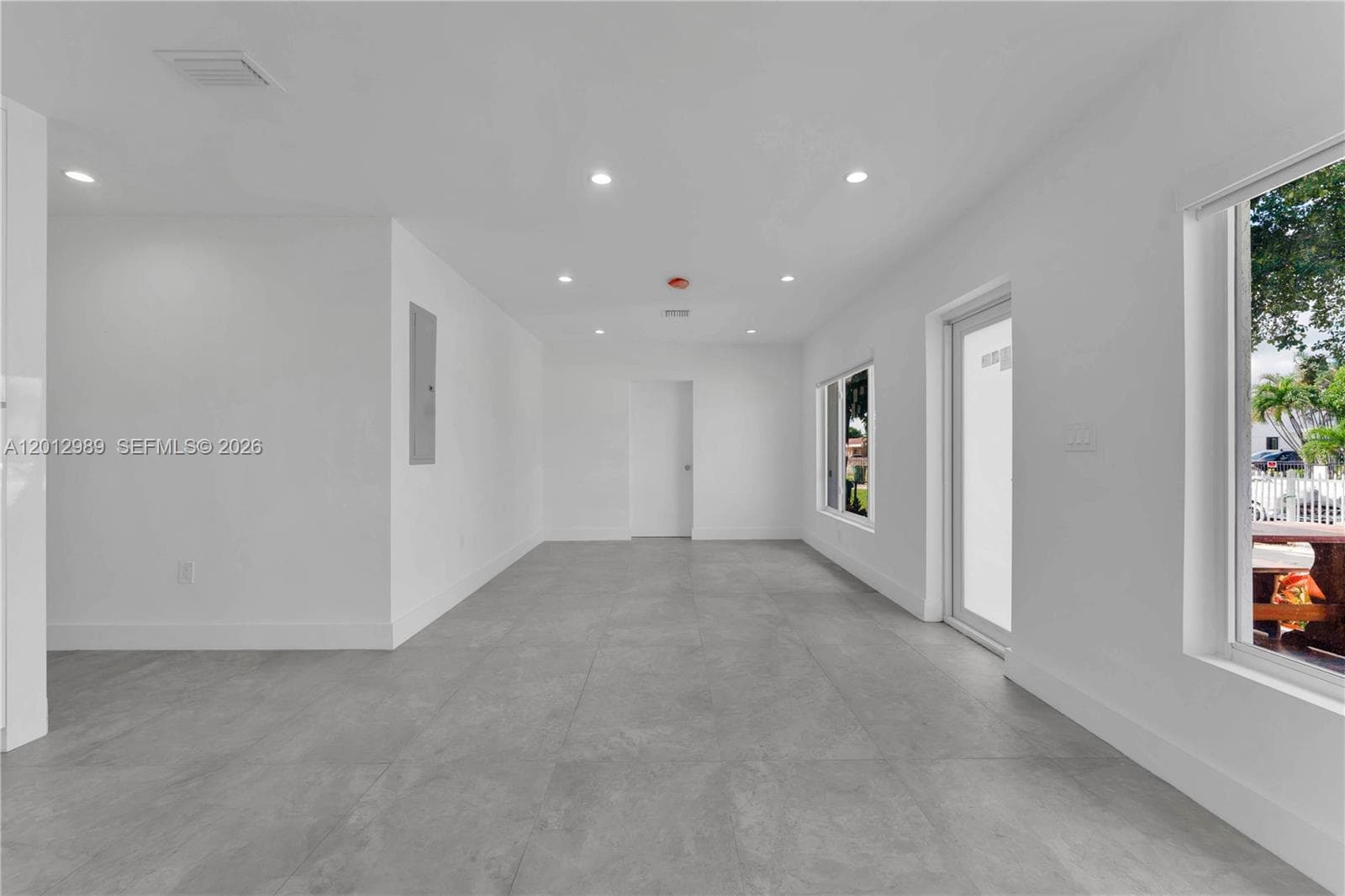 521 NW 33rd Ave, Miami FL 33125 — 8