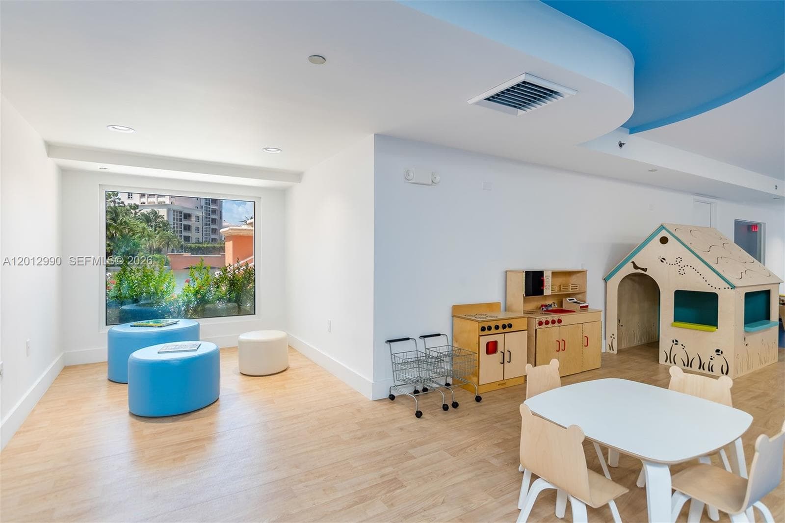 701 Crandon Blvd # 401, Key Biscayne FL 33149 — 77
