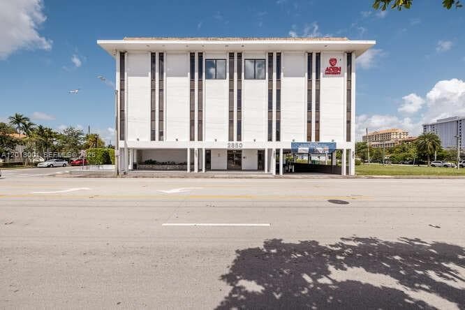 2850 S Douglas Rd, Coral Gables FL 33134 — 2