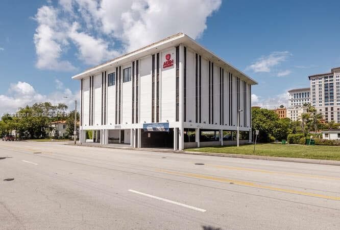 2850 S Douglas Rd, Coral Gables FL 33134 — 3