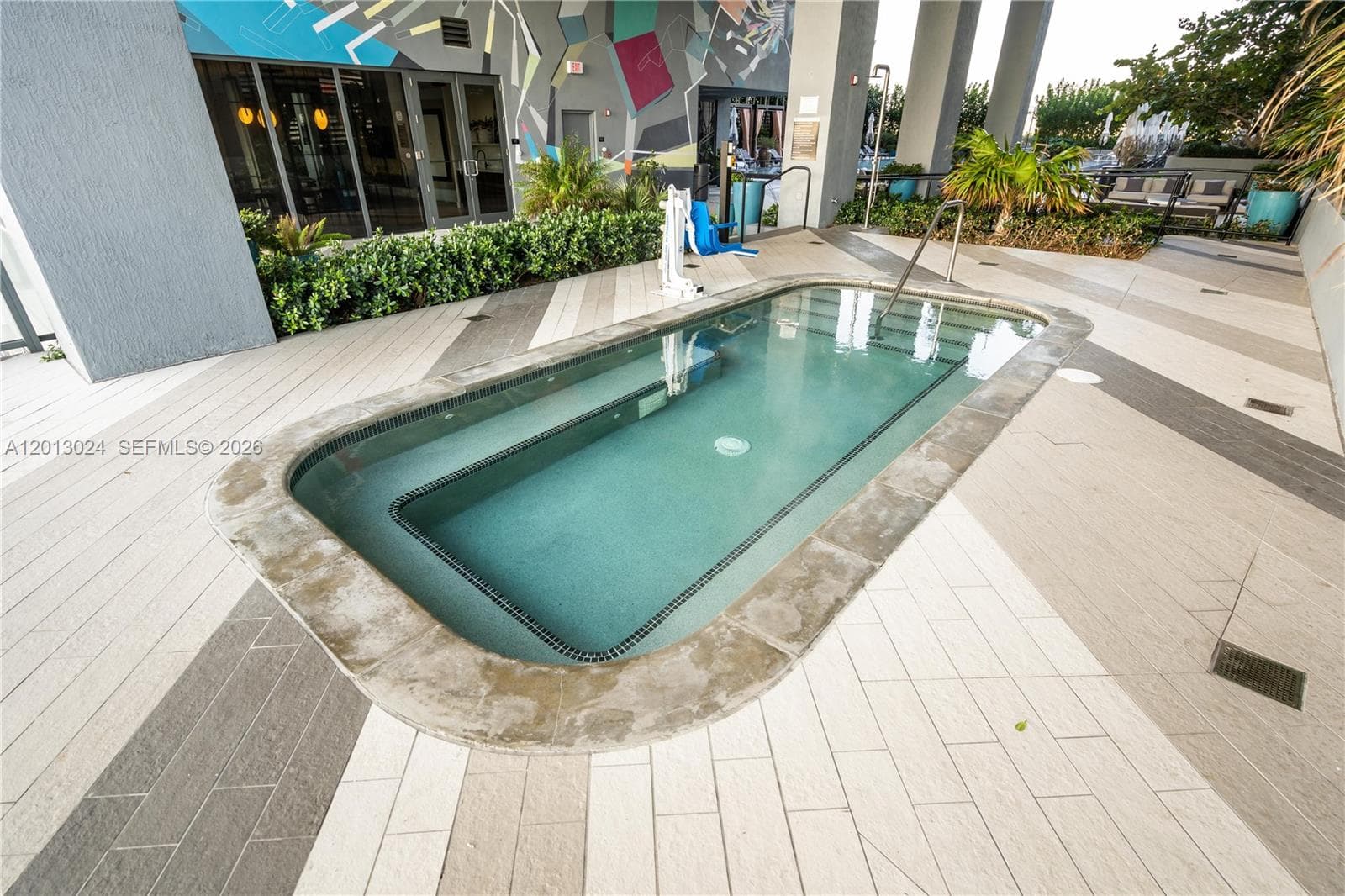 121 NE 34th St, Miami FL 33137 — 51