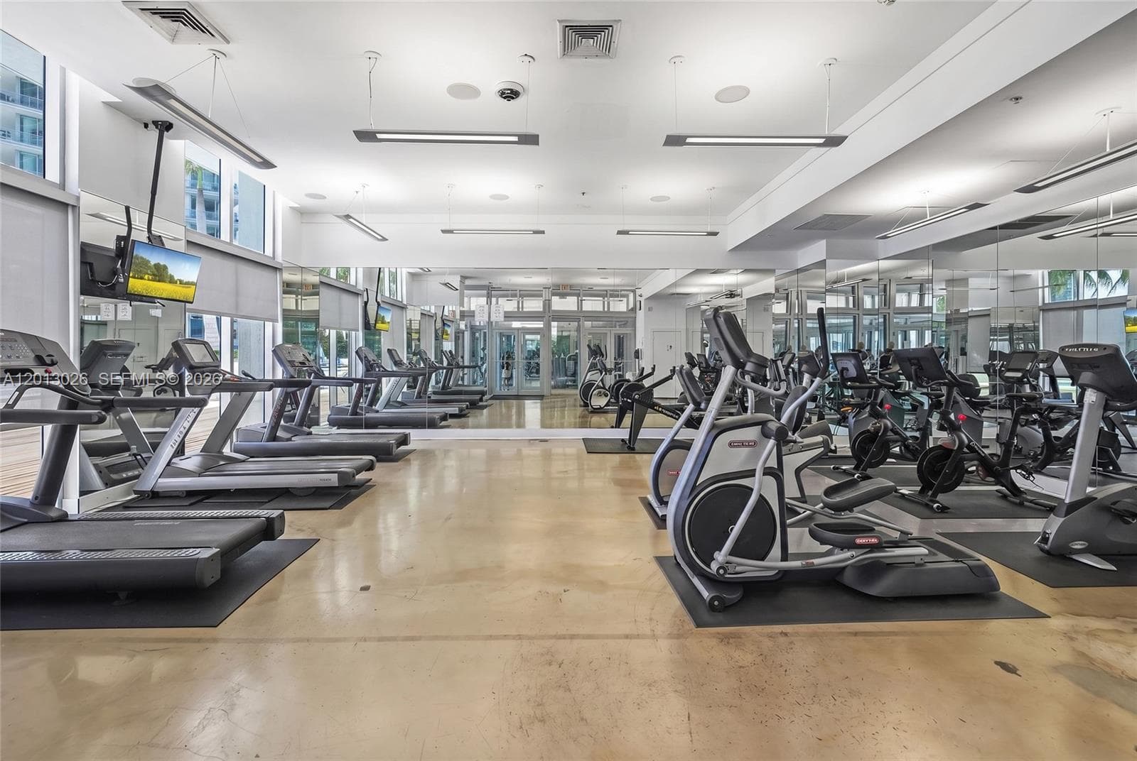90 SW 3rd St # 1608, Miami FL 33130 — 27