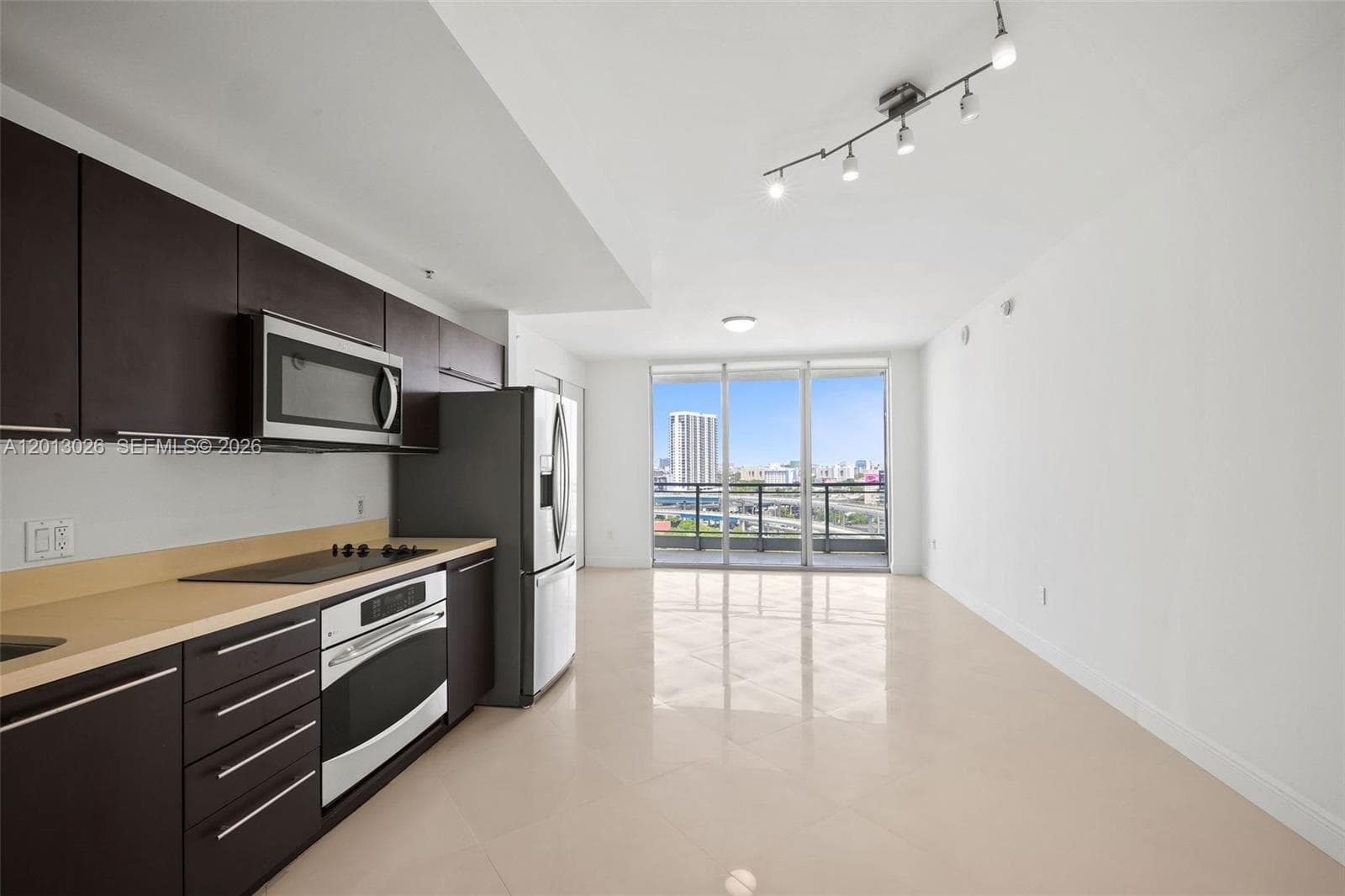 90 SW 3rd St # 1608, Miami FL 33130 — 5