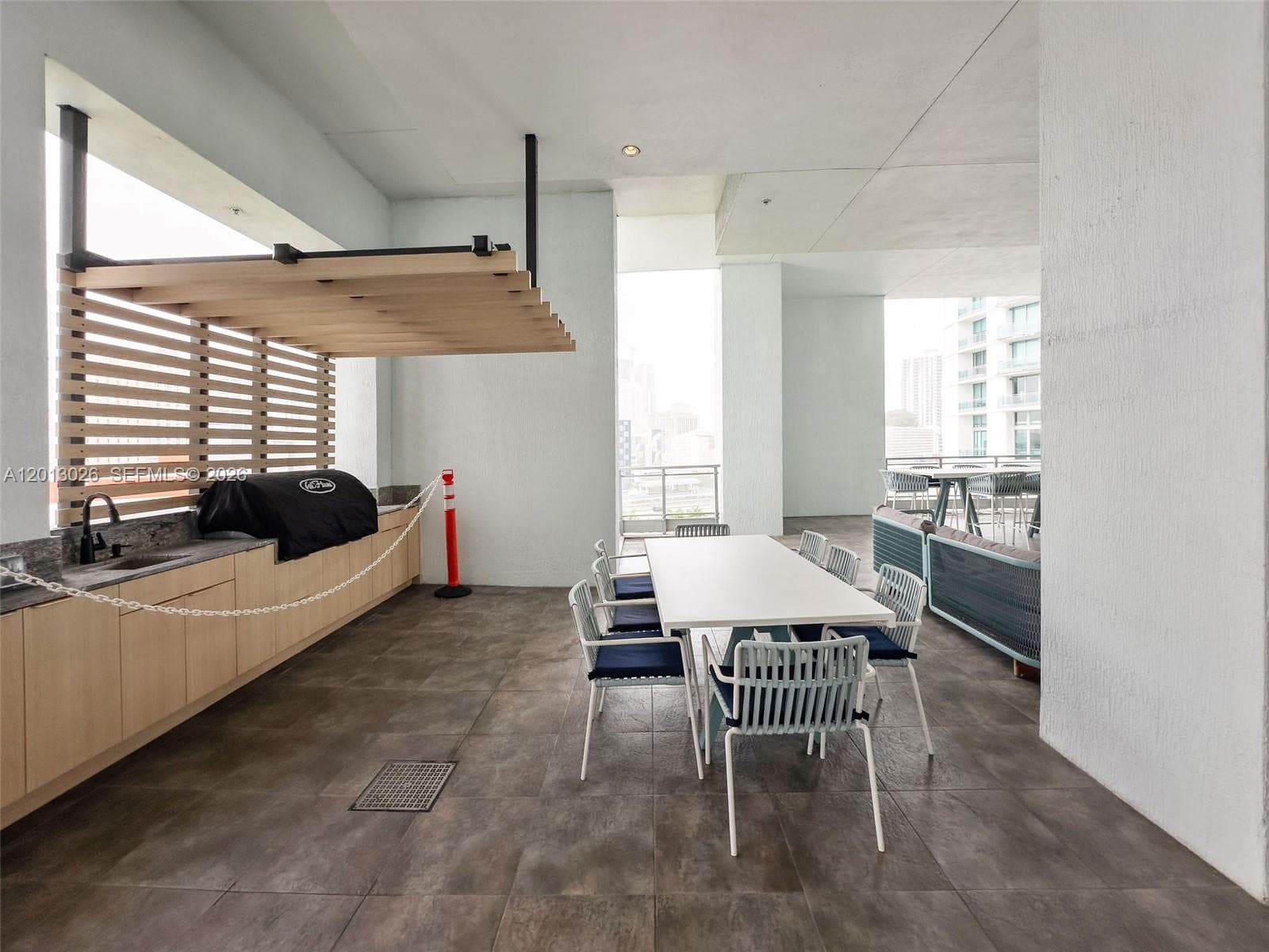 90 SW 3rd St # 1608, Miami FL 33130 — 34