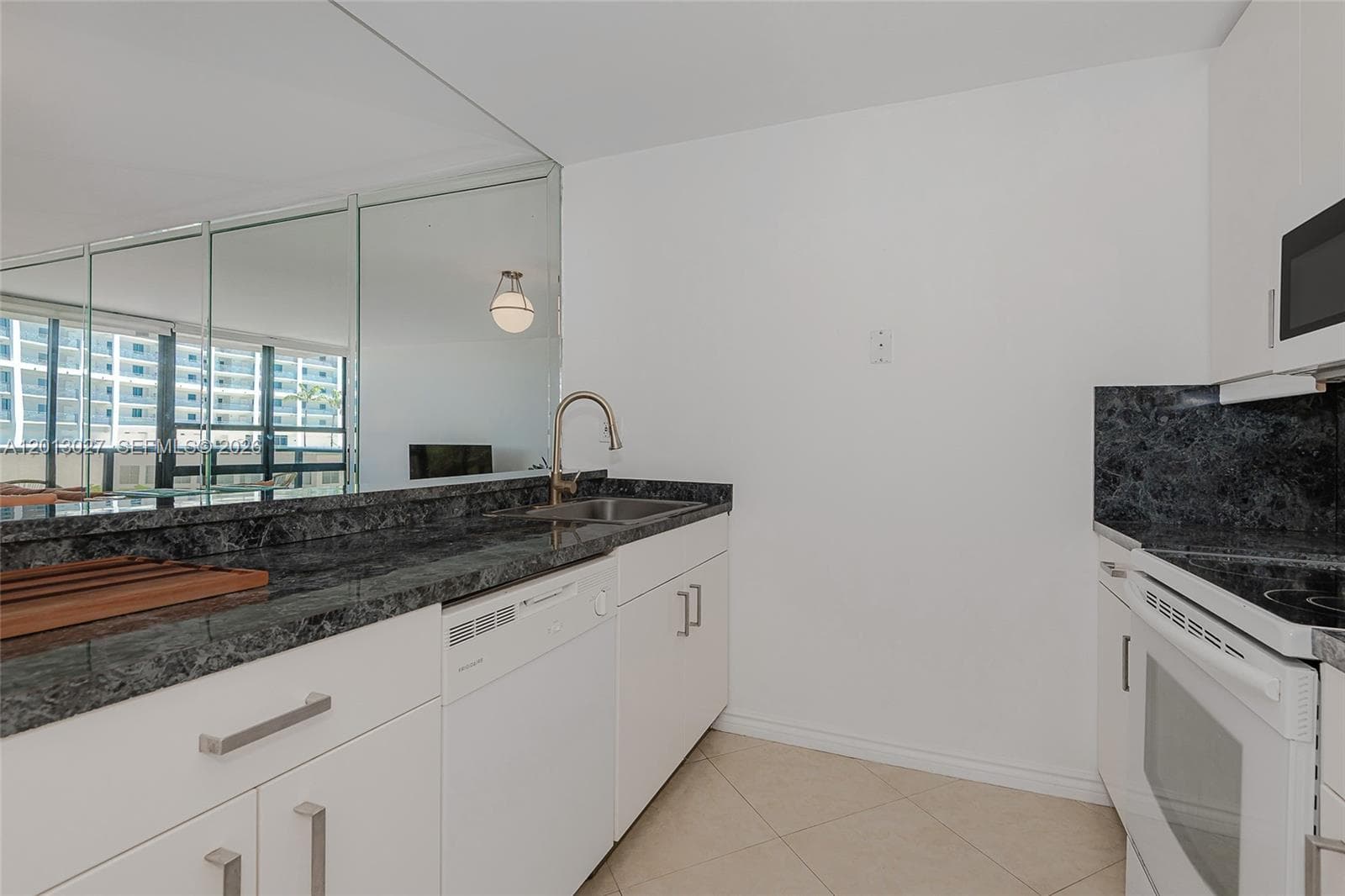 600 NE 36th St # 706, Miami FL 33137 — 12