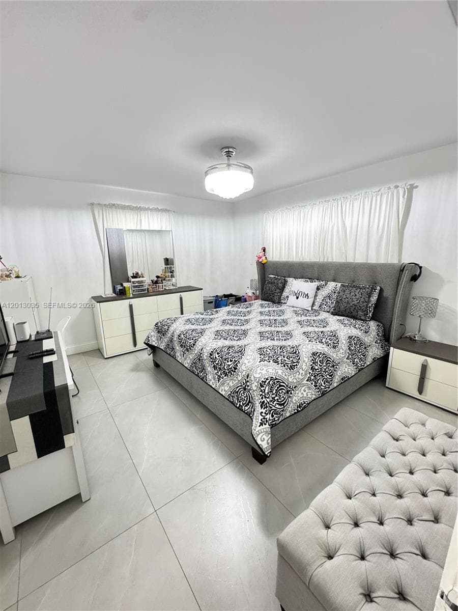 7140 W 15th Ct, Hialeah FL 33014 — 12