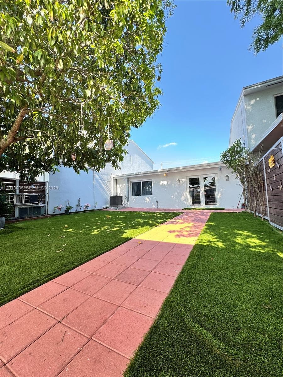 7140 W 15th Ct, Hialeah FL 33014 — 21