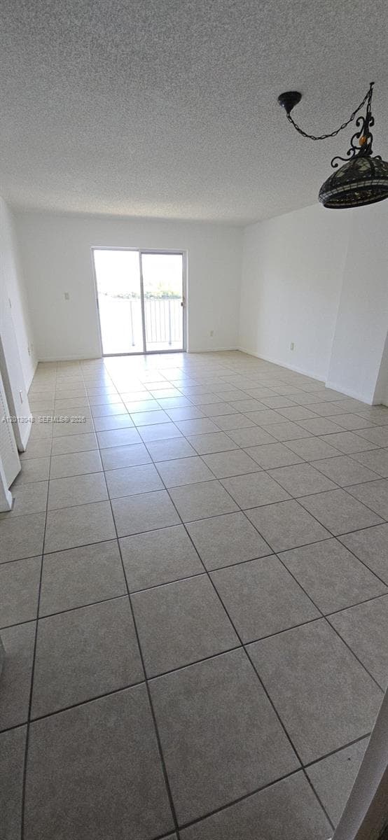 8240 SW 210th St # 214, Cutler Bay FL 33189 — 3