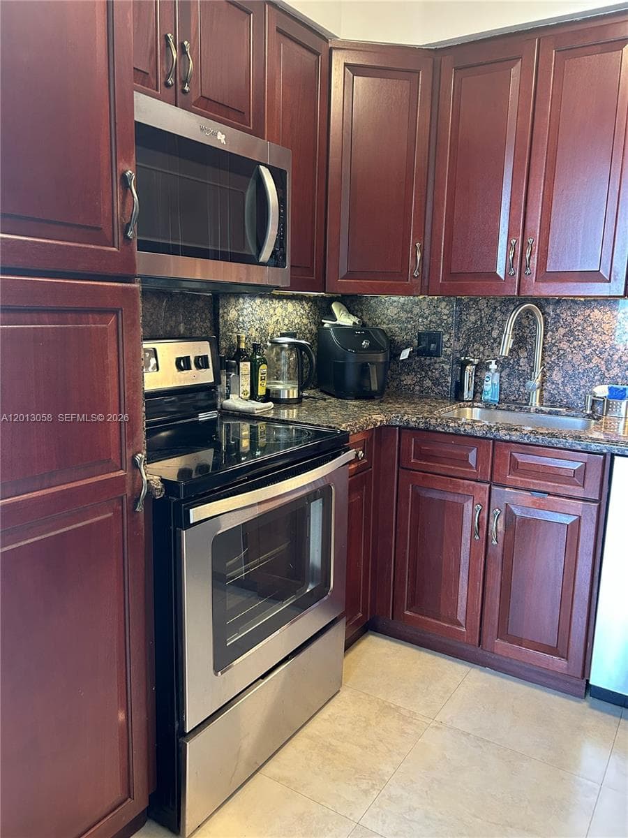 7441 Wayne Ave # 7J, Miami Beach FL 33141 — 7